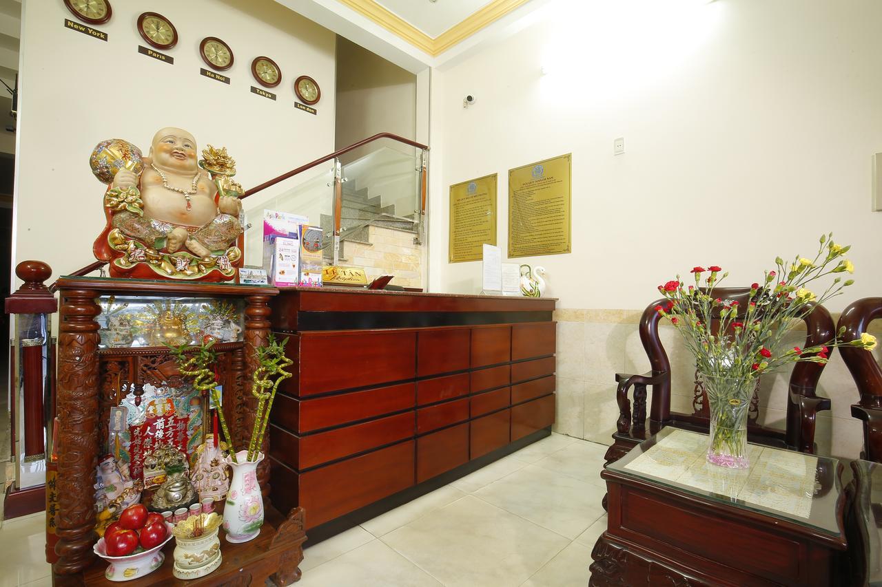 Lucky Star Hotel Da Nang Exterior foto